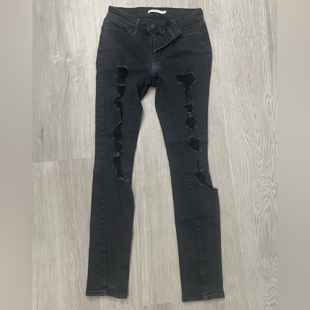 Levi’s 711 Skinny Ripped Jeans